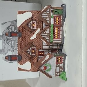 Dickens Village Ashbury Inn